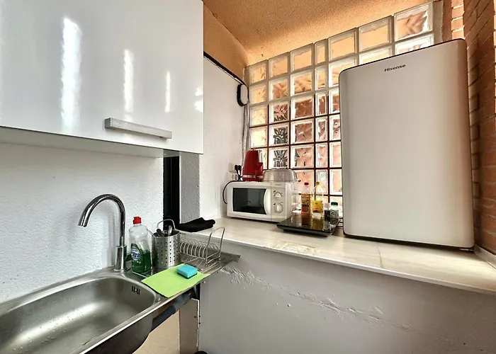 Con Bano Privado Y Mini-cocina Privada En Casa Particular, Acceso Independiente * Σαν Σεμπαστιάν