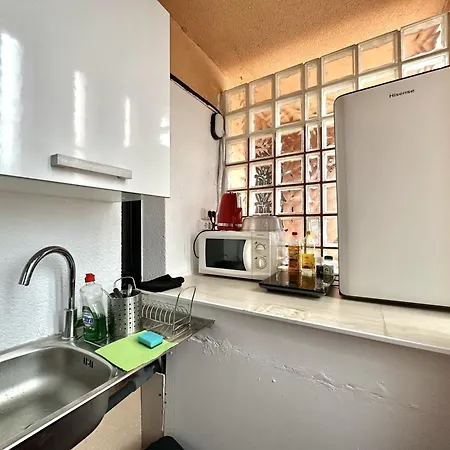 Con Baño Privado Y Mini-cocina Privada En Casa Particular, Acceso Independiente * San Sebastián