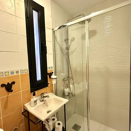 Privat bolig Con Bano Privado Y Mini-cocina Privada En Casa Particular, Acceso Independiente San Sebastián